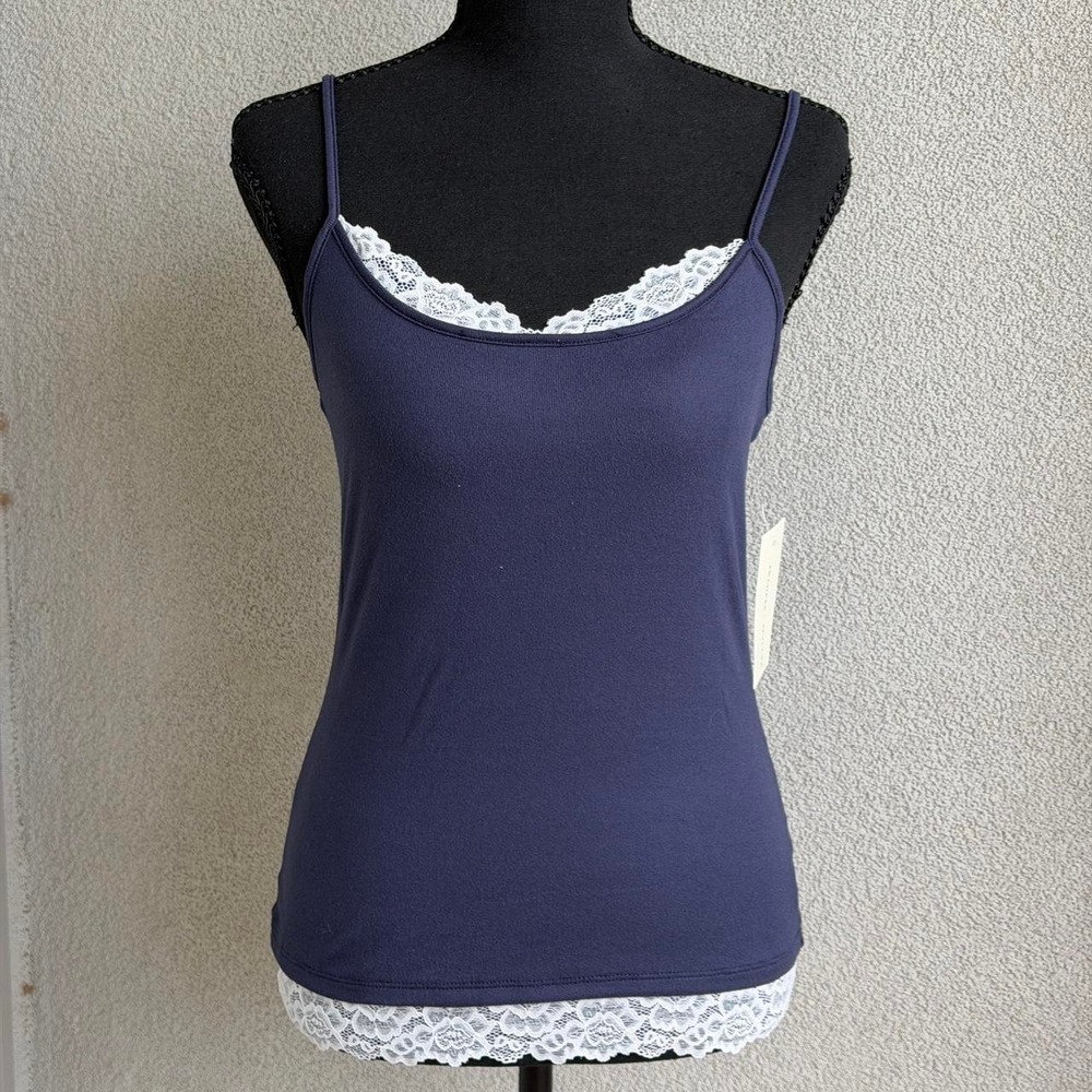 Frankee & Skylarr Navy Blue Tank with Lace Trim Size M NWT